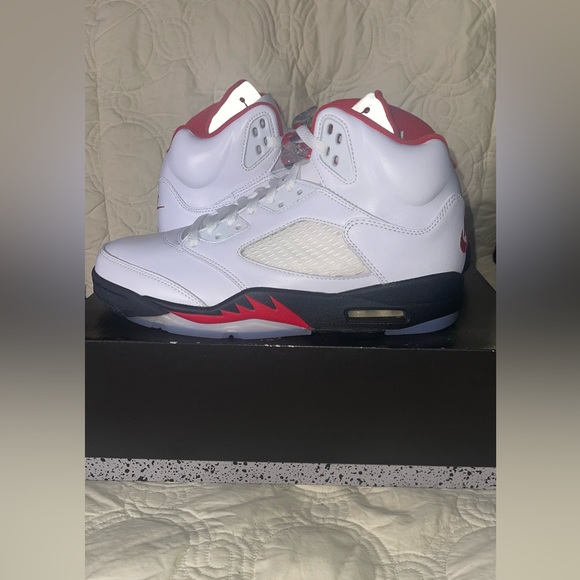 Air Jordan 5 retro - Picture 2 of 2